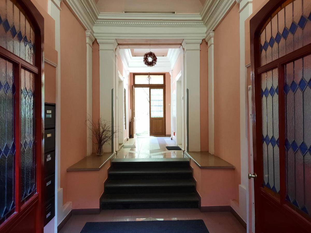 Downtown Prague Minimalistic Room In Flatshare Exterior photo